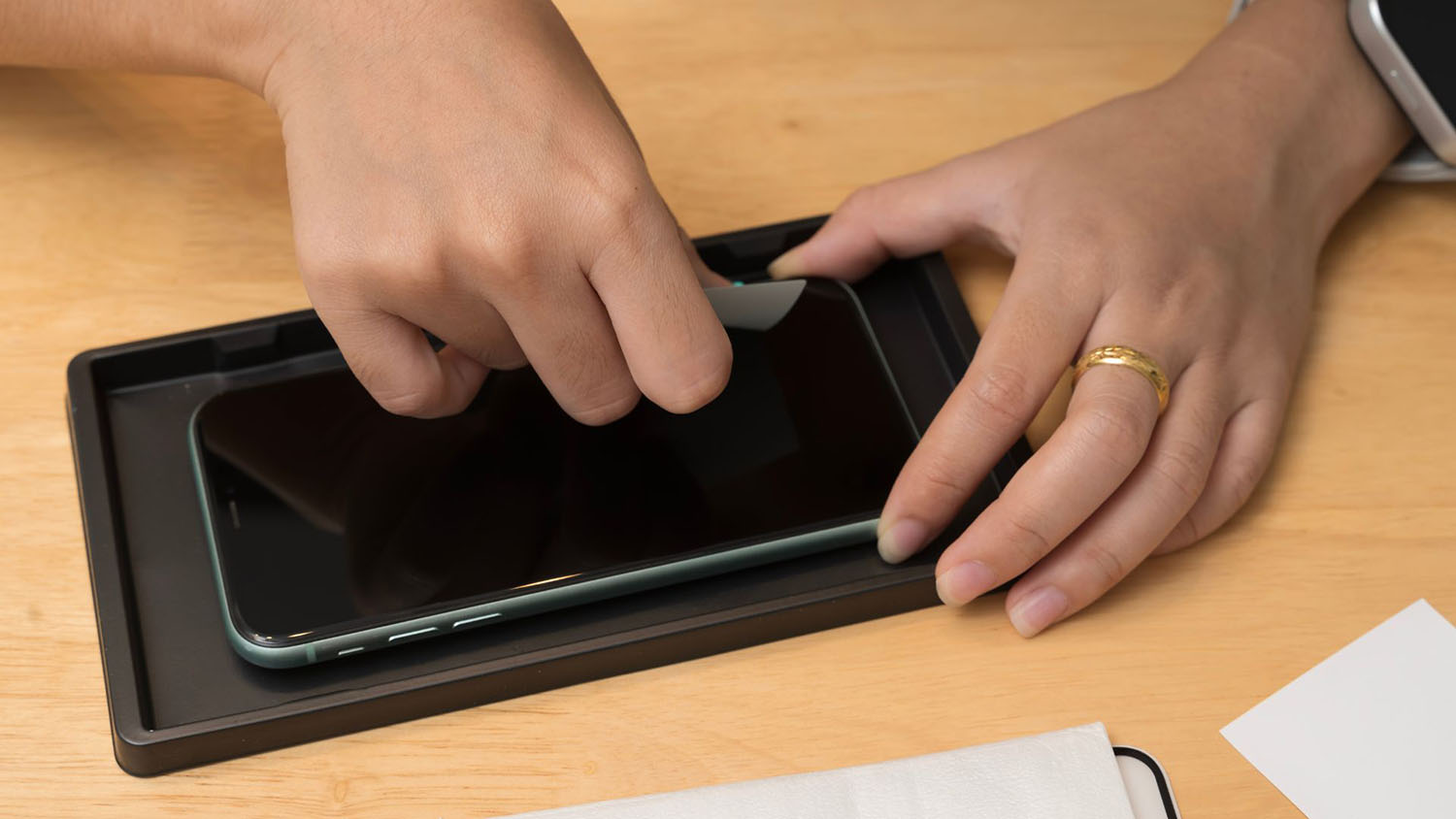 anh-phu-kien-bao-ve-thiet-bi-khoi-va-dap