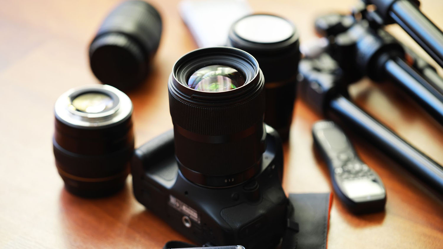 anh-phu-kien-ho-tro-hoc-tap-giai-tri