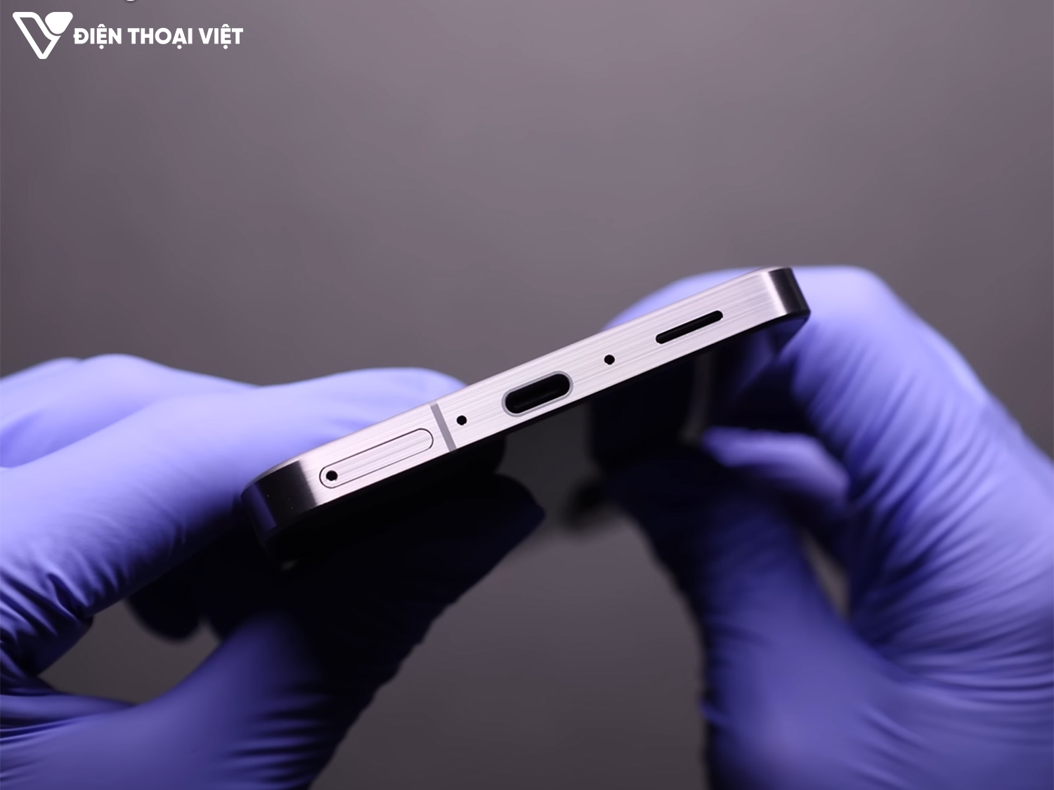 danh-gia-samsung-a56-canh-duoi