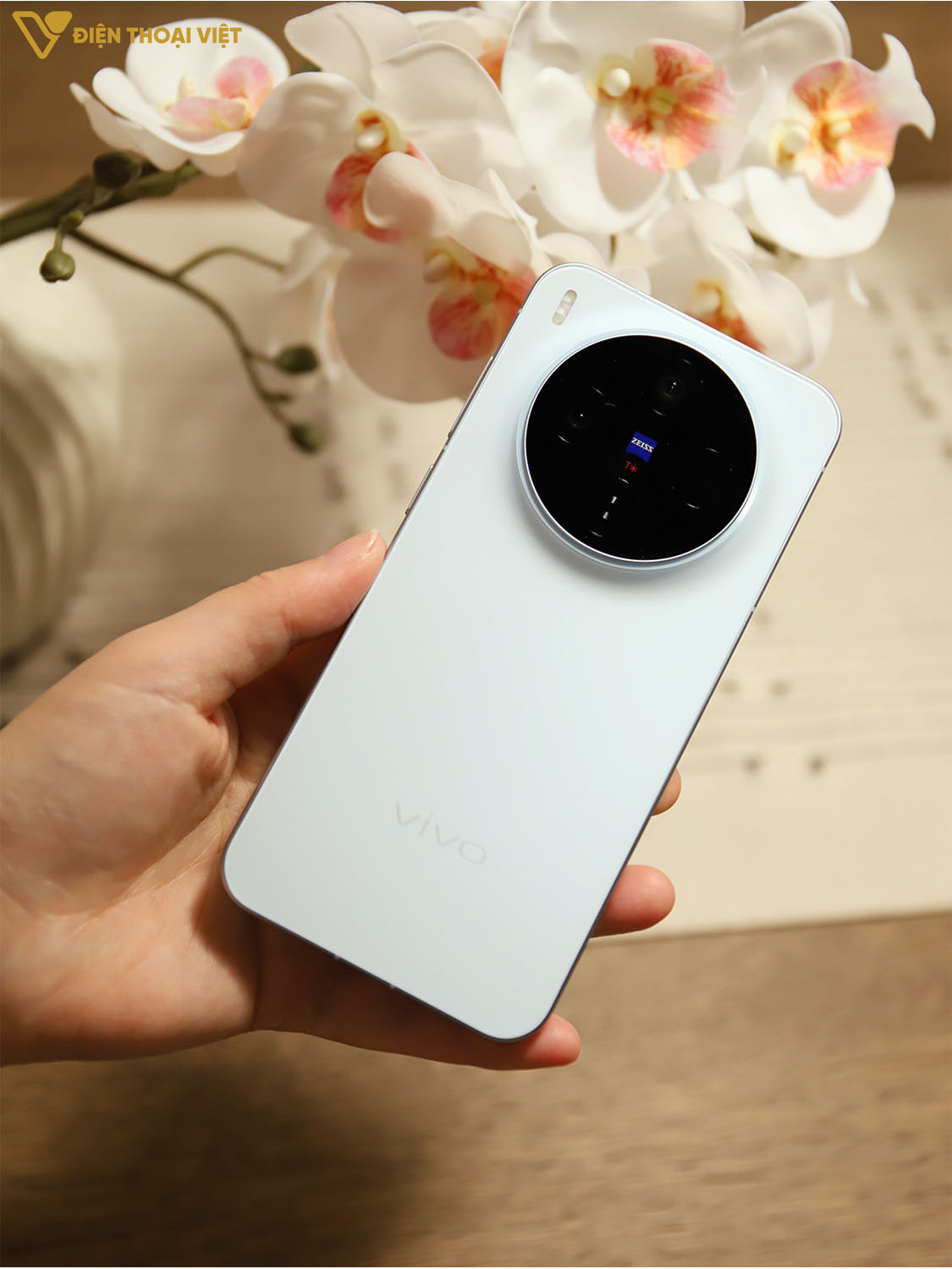 Thiết kế mỏng, nhẹ và phẳng