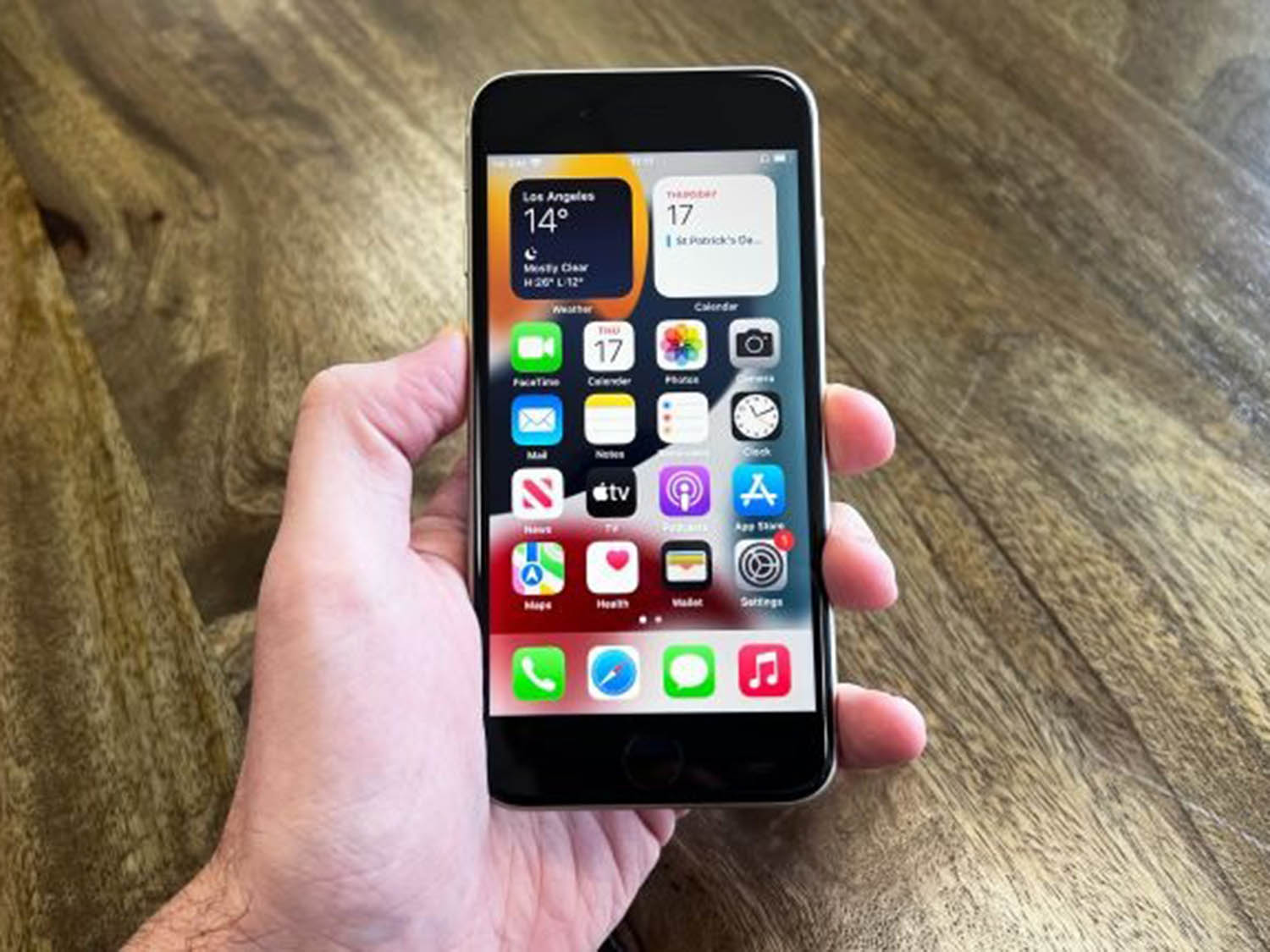 Apple iPhone SE Series