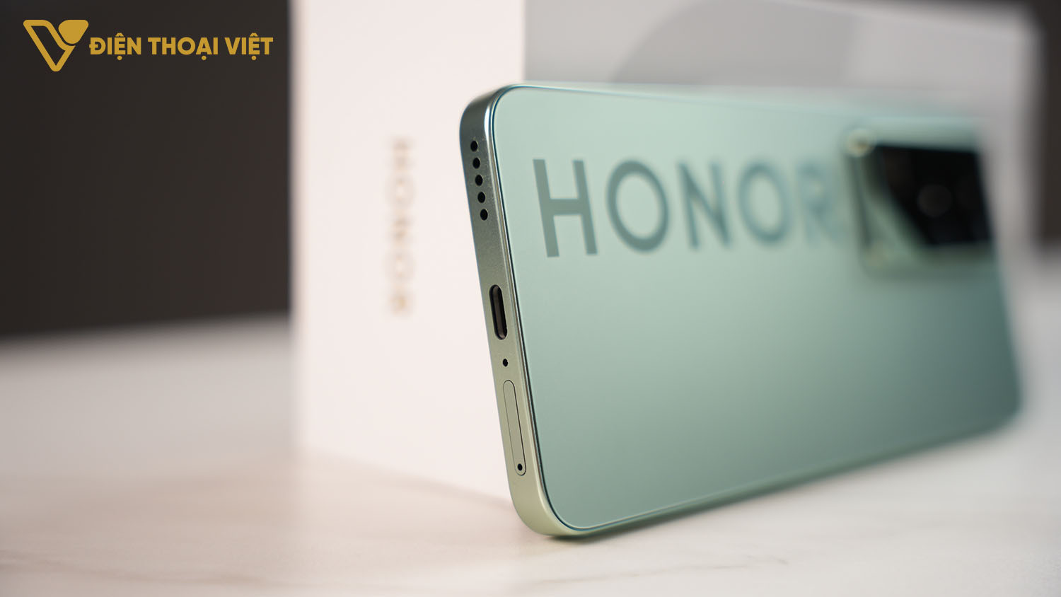 mo-hop-honor-gt-canh-duoi