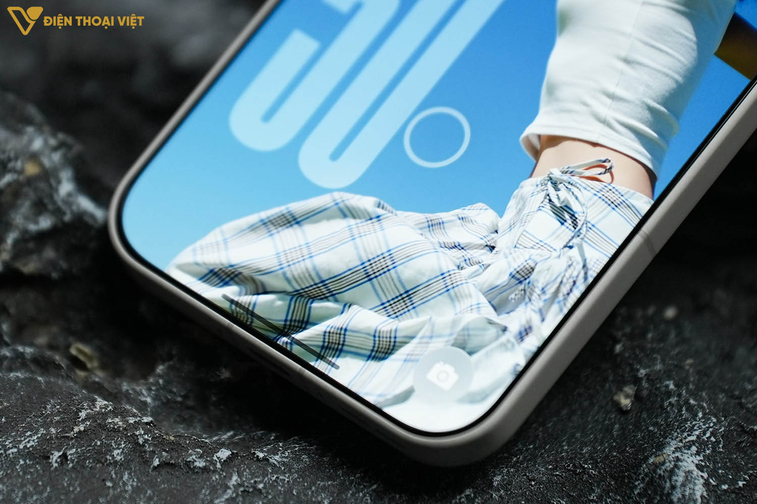 Viền màn hình phía dưới mỏng đều