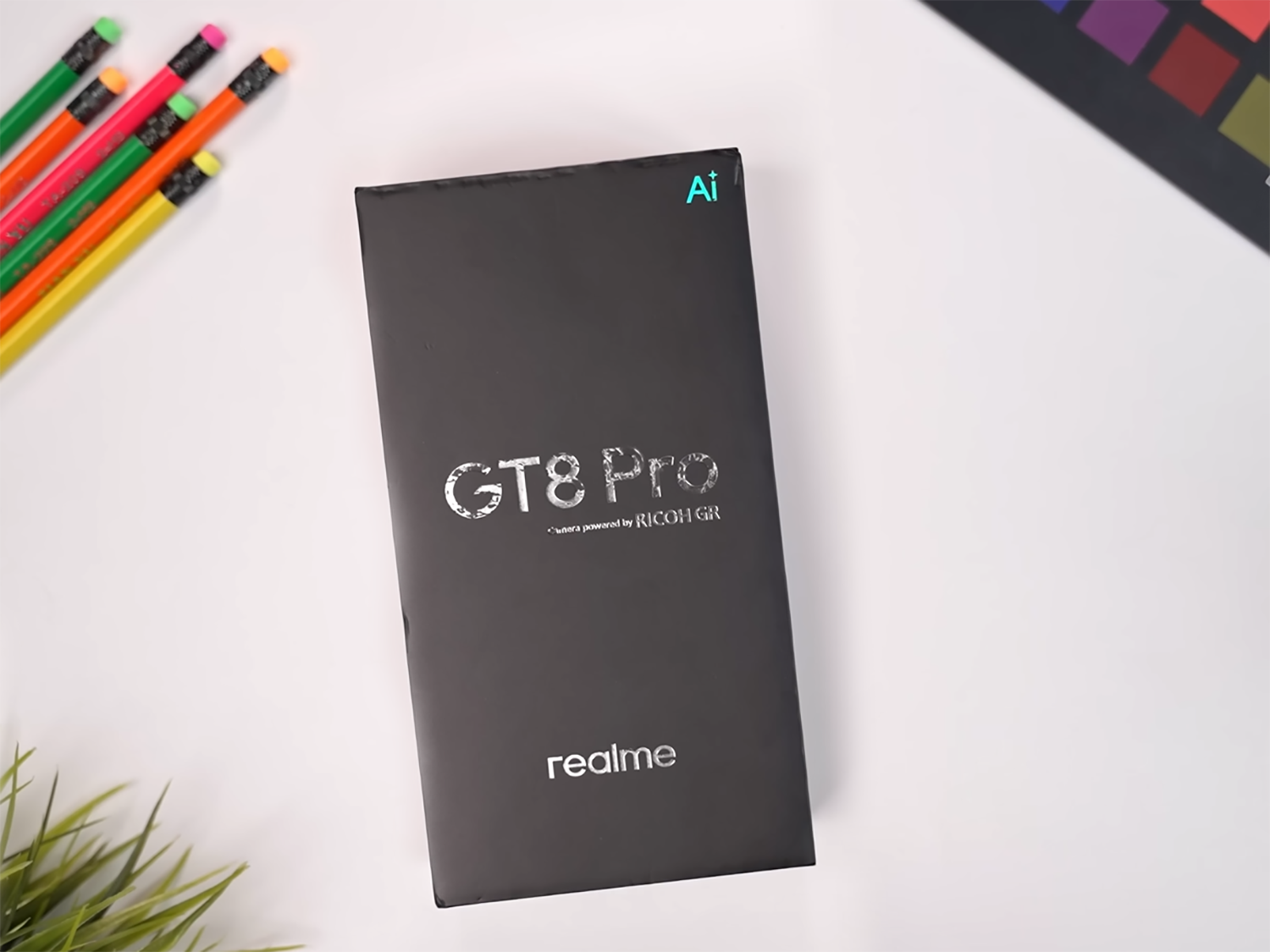 mo-hop-realme-gt8-pro-hop-dung