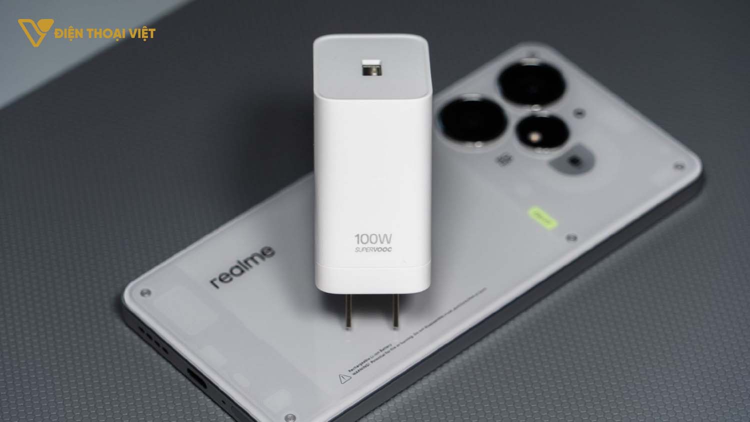 realme-neo7-turbo-pin-va-sac