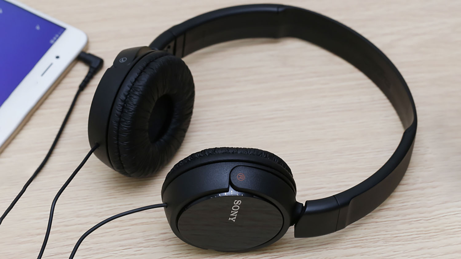 tai-nghe-bluetooth-sony