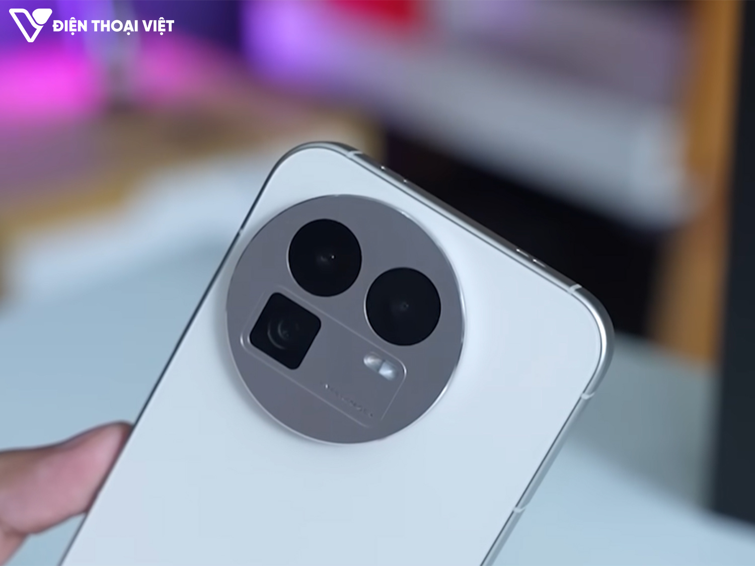 tren-tay-realme-gt8-camera-sau