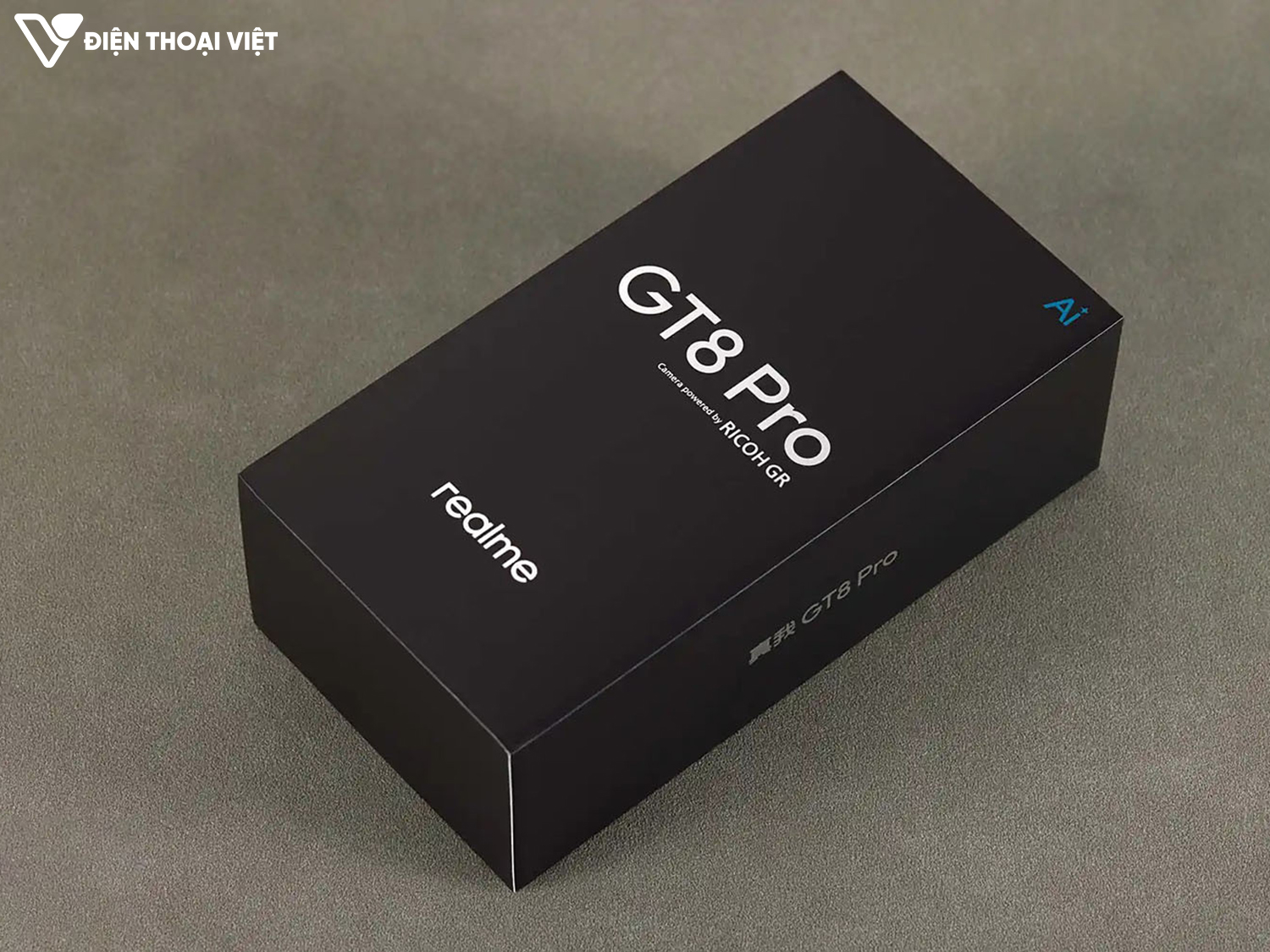 tren-tay-realme-gt8-pro-hop-dung