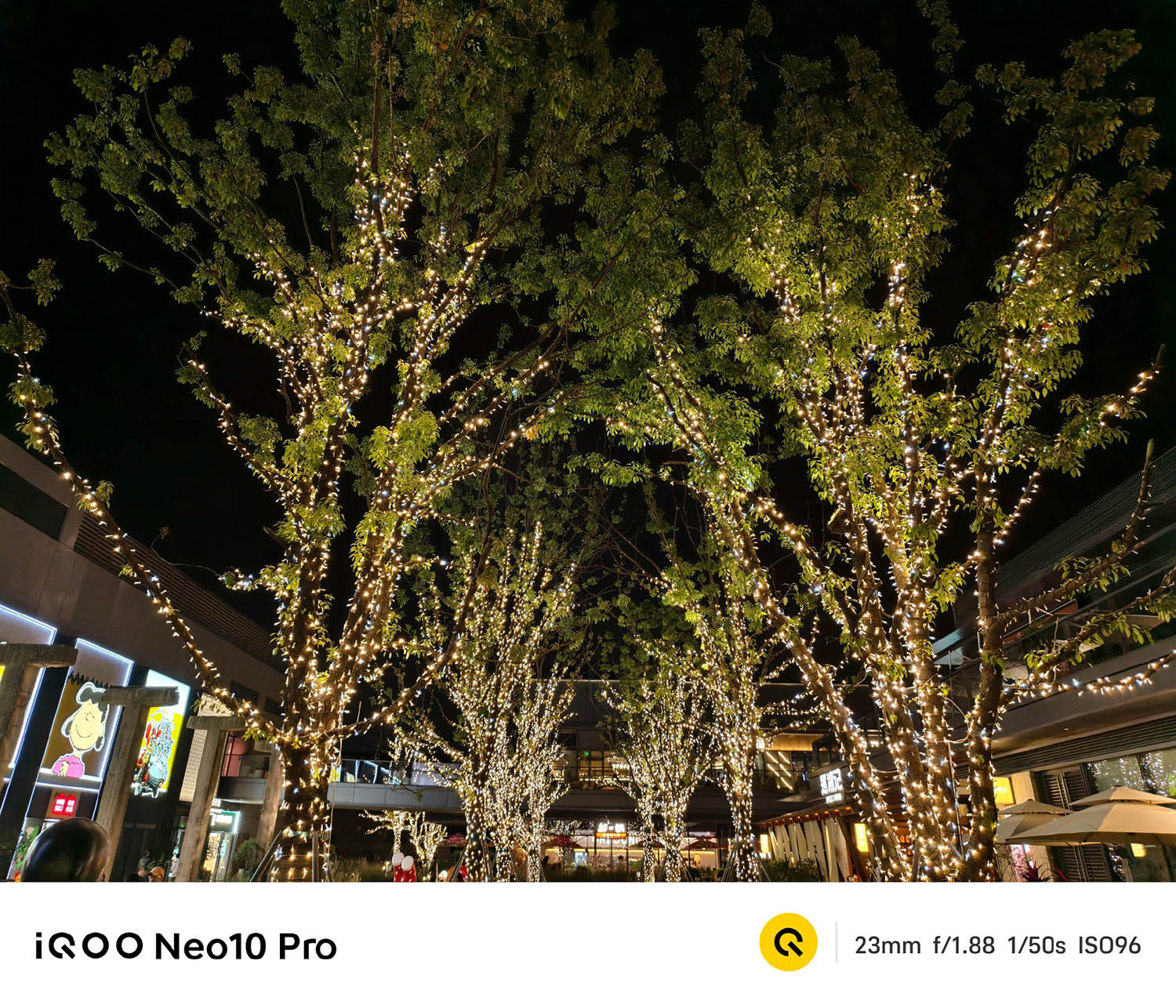 Ảnh đêm 1x bởi camera chính