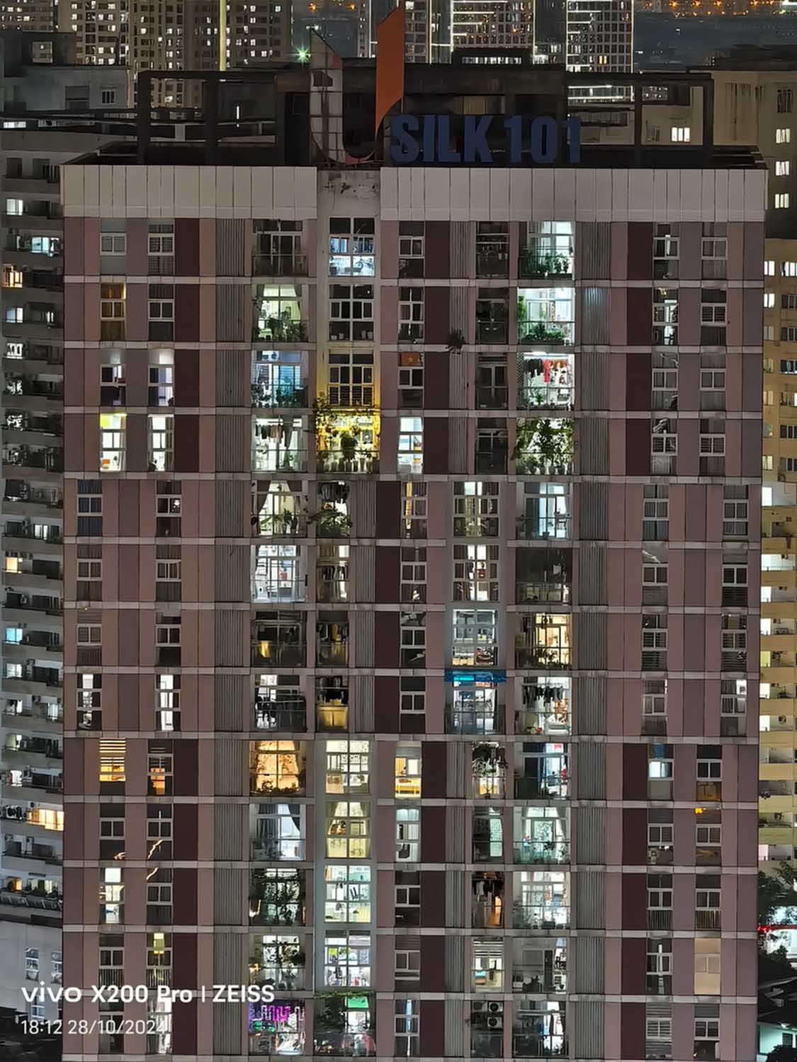 Ảnh chụp đêm 10x